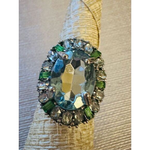 Regal Rhinestone Statement Ring - Picture 1 of 9